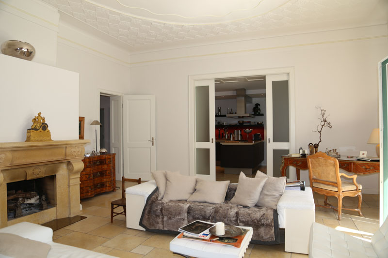 Wohnbereich mit Schiebetür zum Essbereich Altbau-Wohnung, Muenchen-Solln, Prinz-Ludwigs-Hoehe, Eigentumswohnung, Villenkolonie, Terrasse, Park, Denkmalschutz, Isarufer, Stuck, Gästezimmer, Bibliothek, Tiefgarage, Apartment